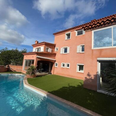 Maison 7 pièces 924000 €