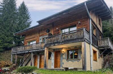 Chalet de montagne divisé en 4 appartements — photo du bien