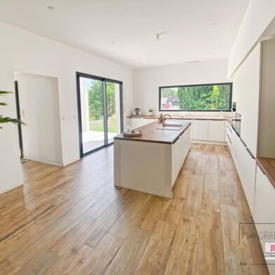 Maison 5 pièces 399000 €