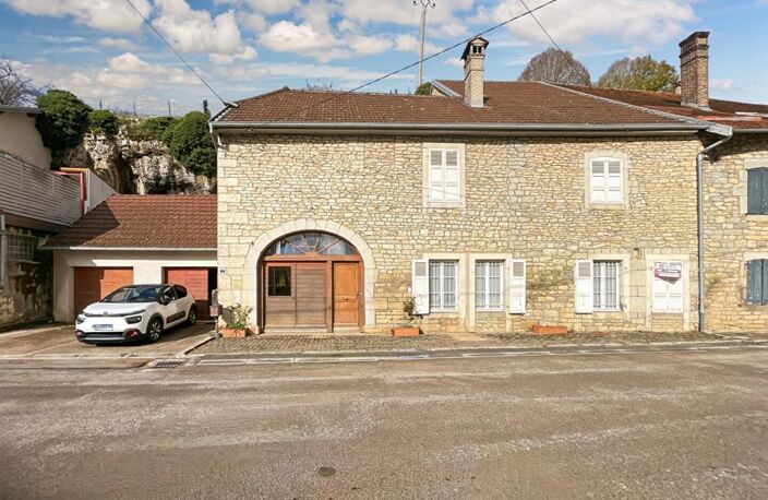 Port-Lesney - Maison en pierre de caractère - 215 m² habitables - 8 pièces - 3 chambres- Terrain 944 m² — photo 5