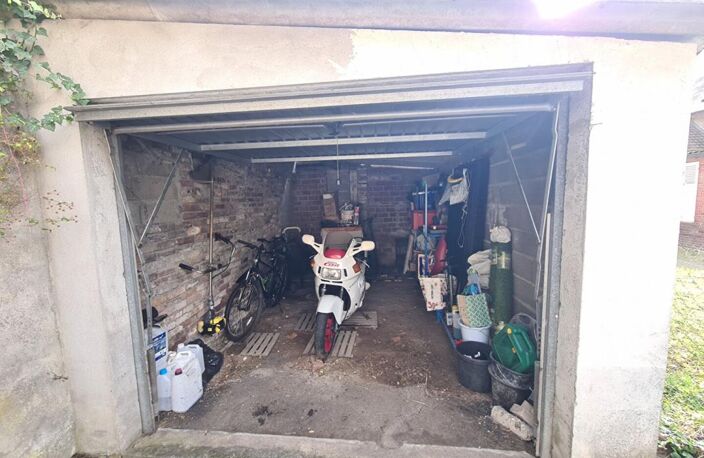 Exclusivité - Les Andelys au peid du château -garage de 10 m2- Prix 10.000 — photo 2