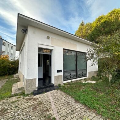 Commerce  124900 €