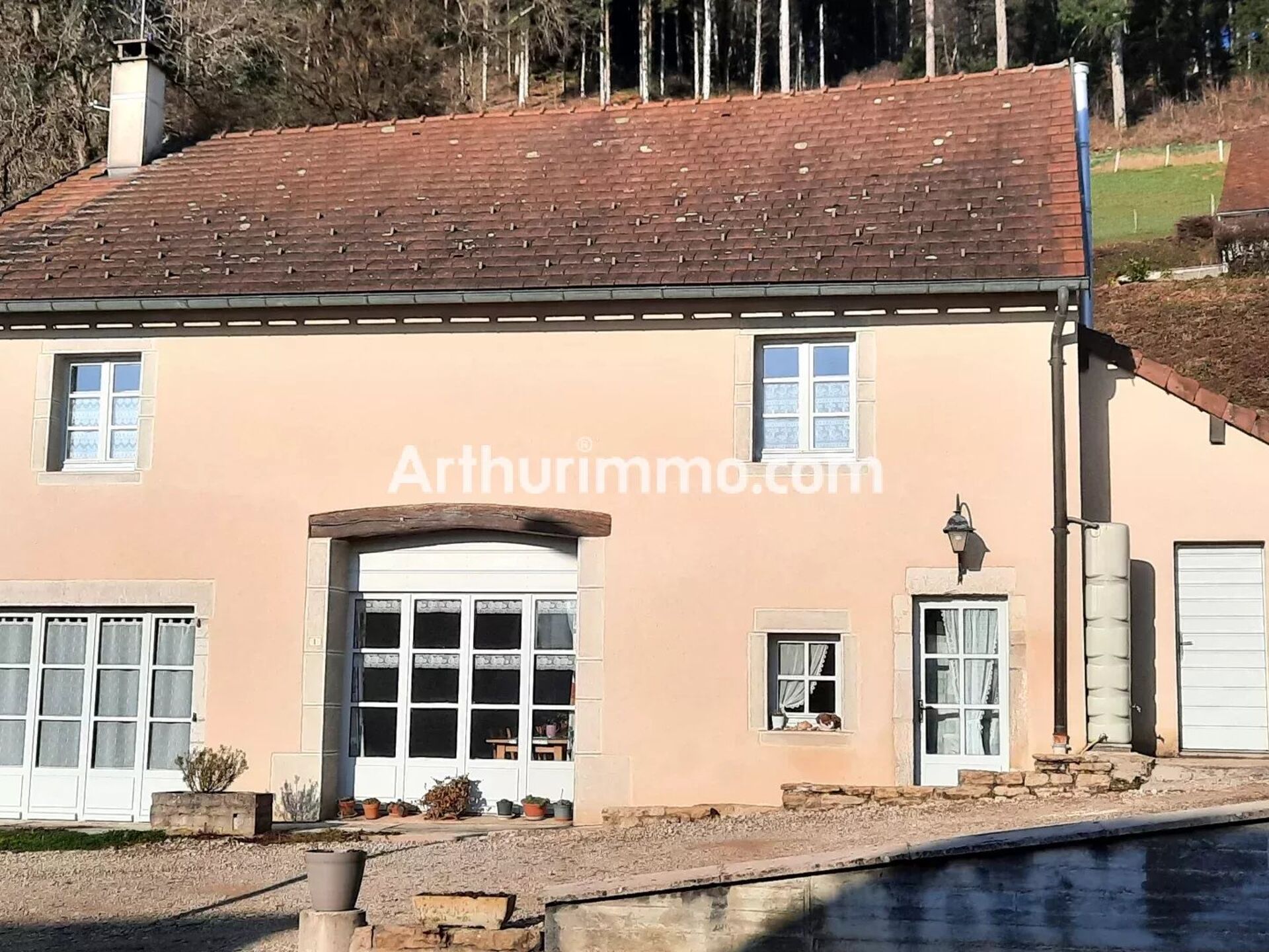 Maison 6 pièces 195 m² · à Orgelet · 195 m² · 249 000 €