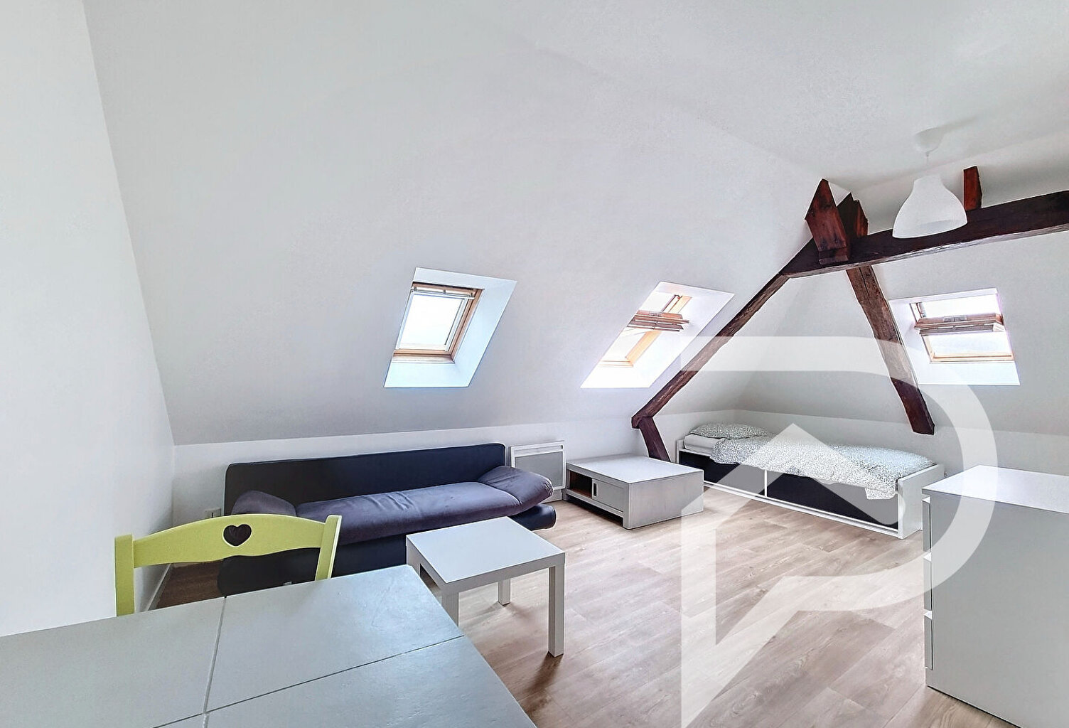 Studio à louer 16 m² (22,63 m² au sol) — photo 1