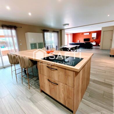 Maison 6 pièces 468750 €