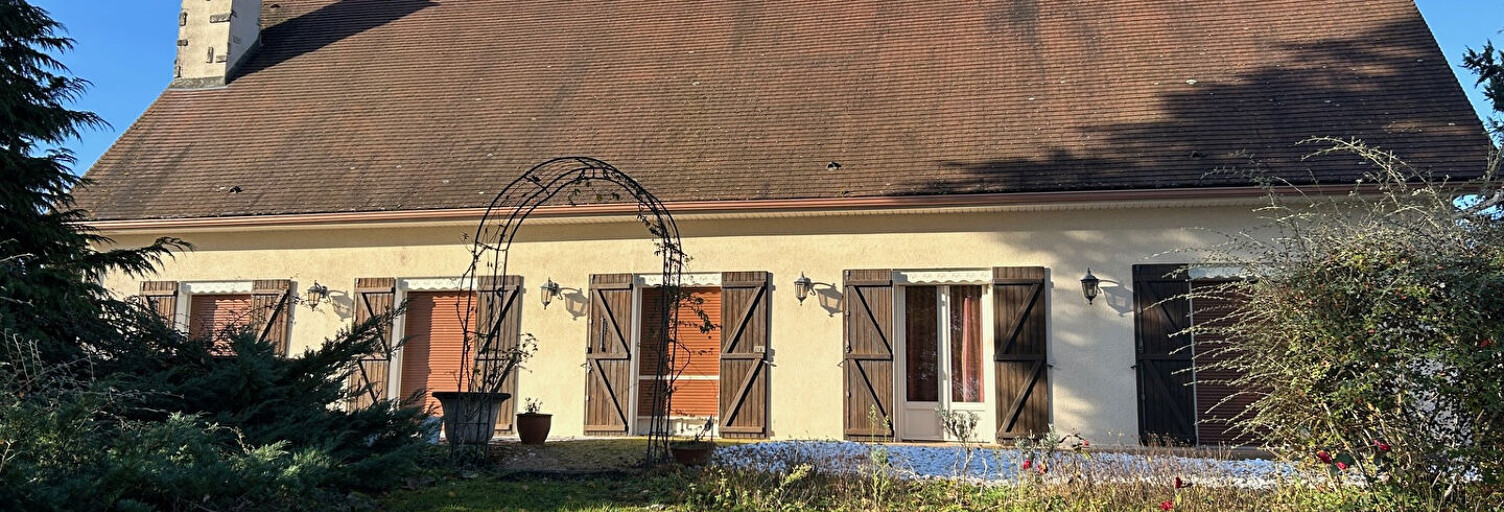 Maison 9 Pièces 205 m² à vendre à Charbuy (89113)