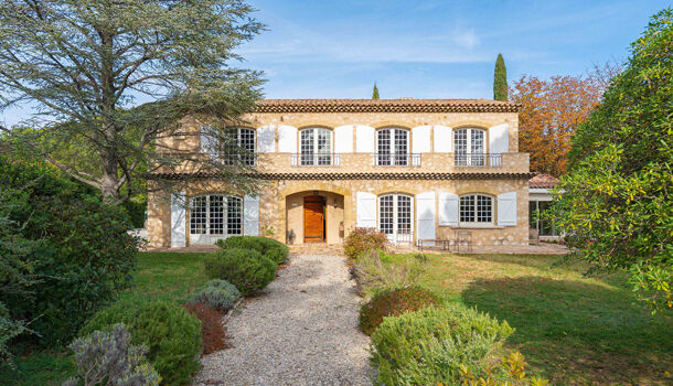 Villa / Maison 8 pièces  à vendre Aix-en-Provence 13090