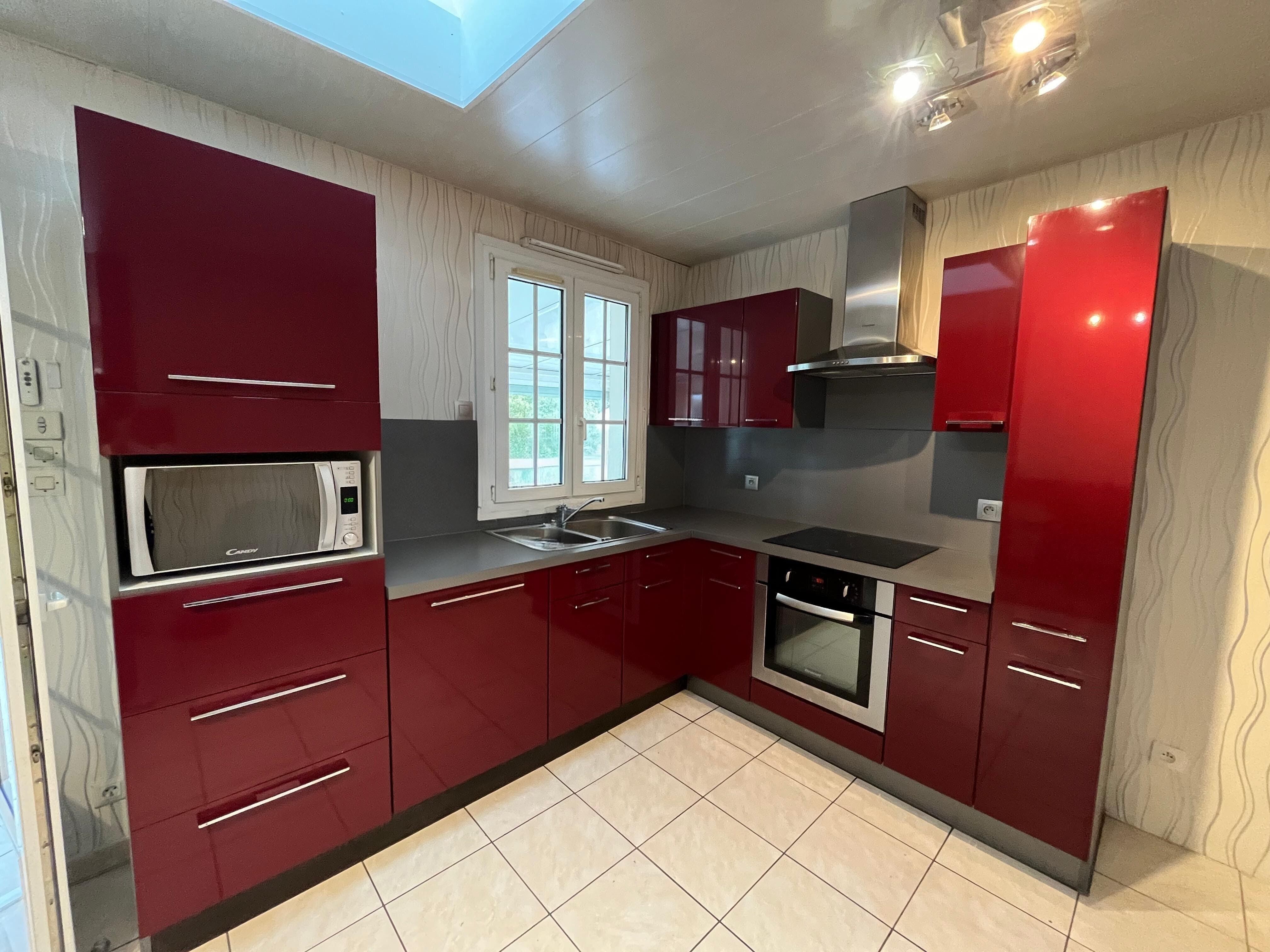 Villa / Maison  T7 à louer Chasseneuil-du-Poitou 86360