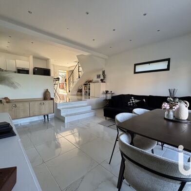 Maison 6 pièces 1600 €