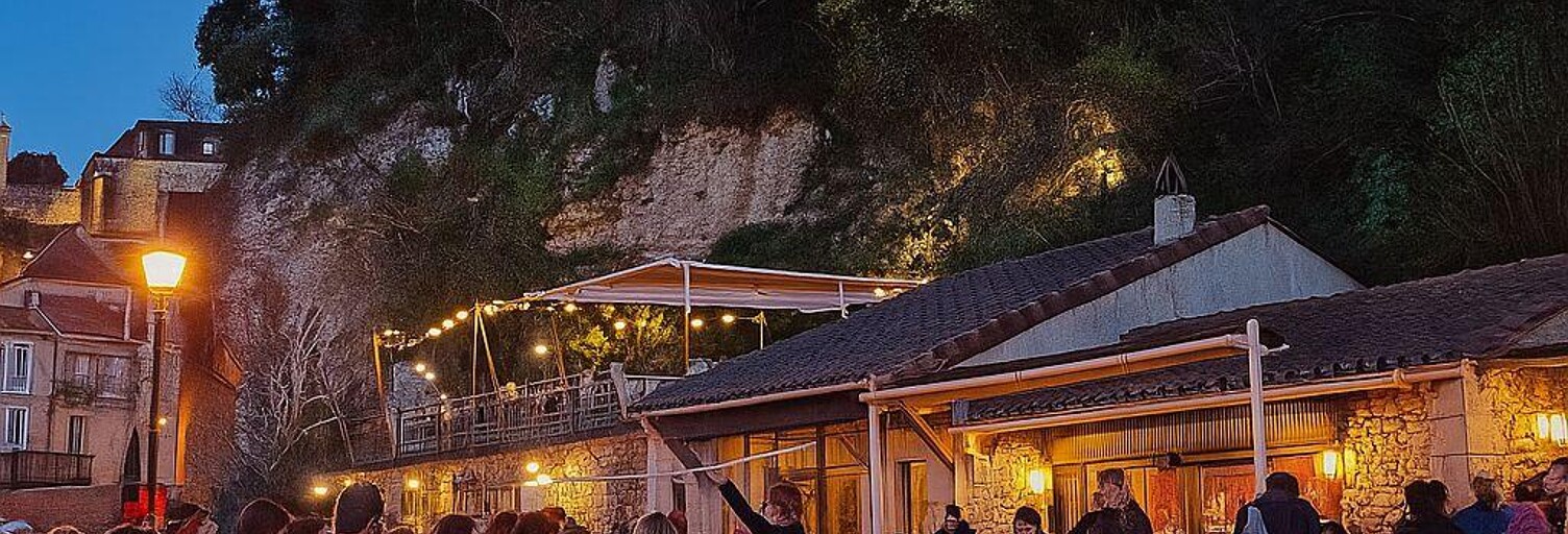 Commerce  300 m² à vendre à Albas (46140)