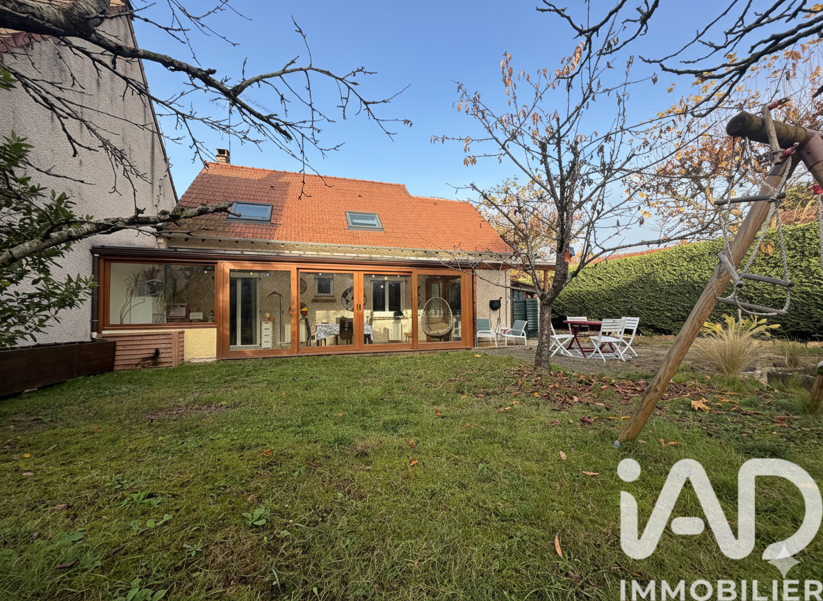 Sainte-Genevieve-des-Bois - 118m² - 6p. - 4ch.