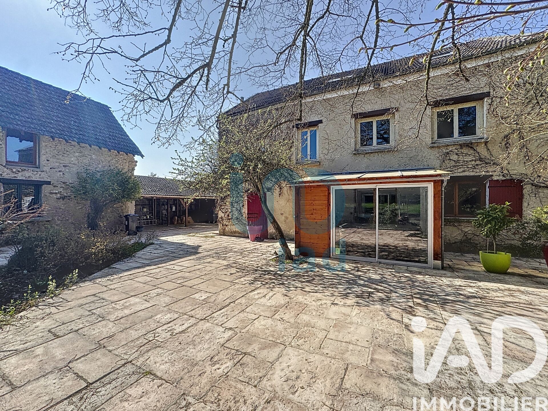Mareuil-les-Meaux - 361m² - 8p. - 7ch.