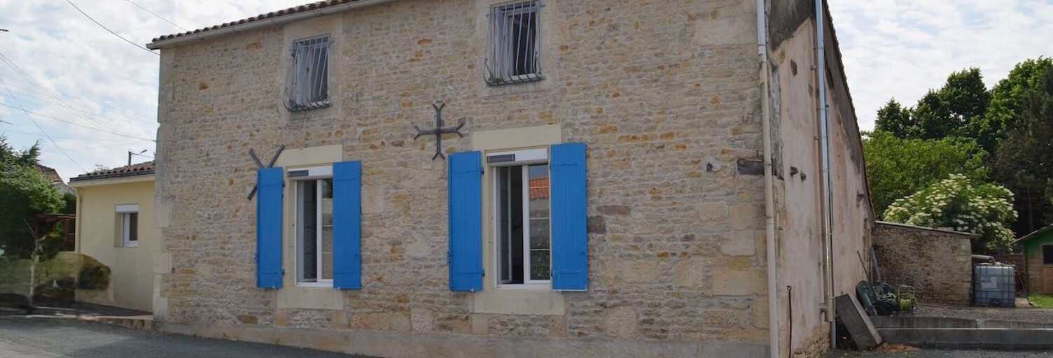 Maison 5 Pièces 131 m² à vendre à Saint-Martin-Lars-en-Sainte-Hermine (85210)