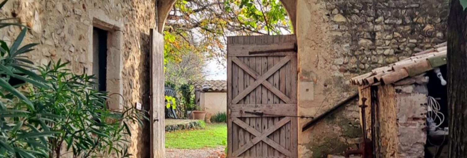 Maison 14 Pièces 486 m² à vendre à Sauzet (26740)