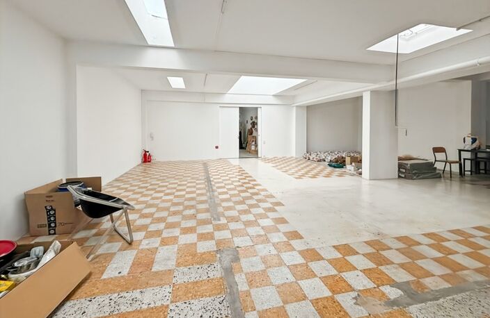 NICE - GRAND LOCAL COMMERCIAL - ATELIER - BUREAUX — photo 2