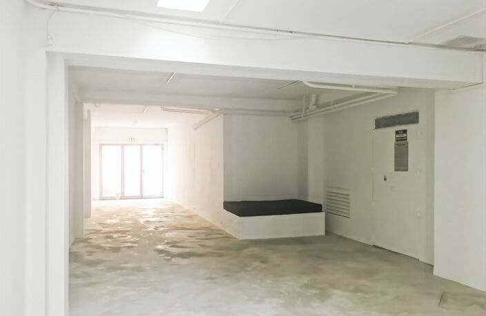 NICE - GRAND LOCAL COMMERCIAL - ATELIER - BUREAUX — photo 5