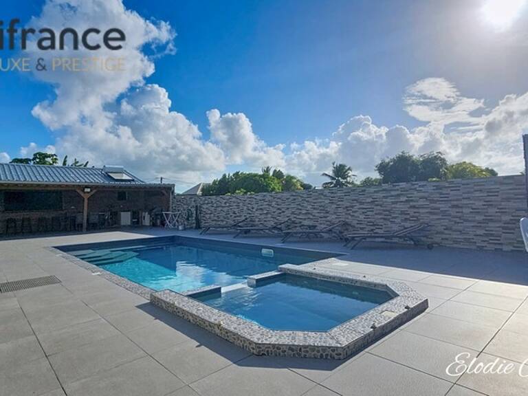 Villa T6 moderne et spacieuse avec piscine et sa dépendance T2 — photo 1