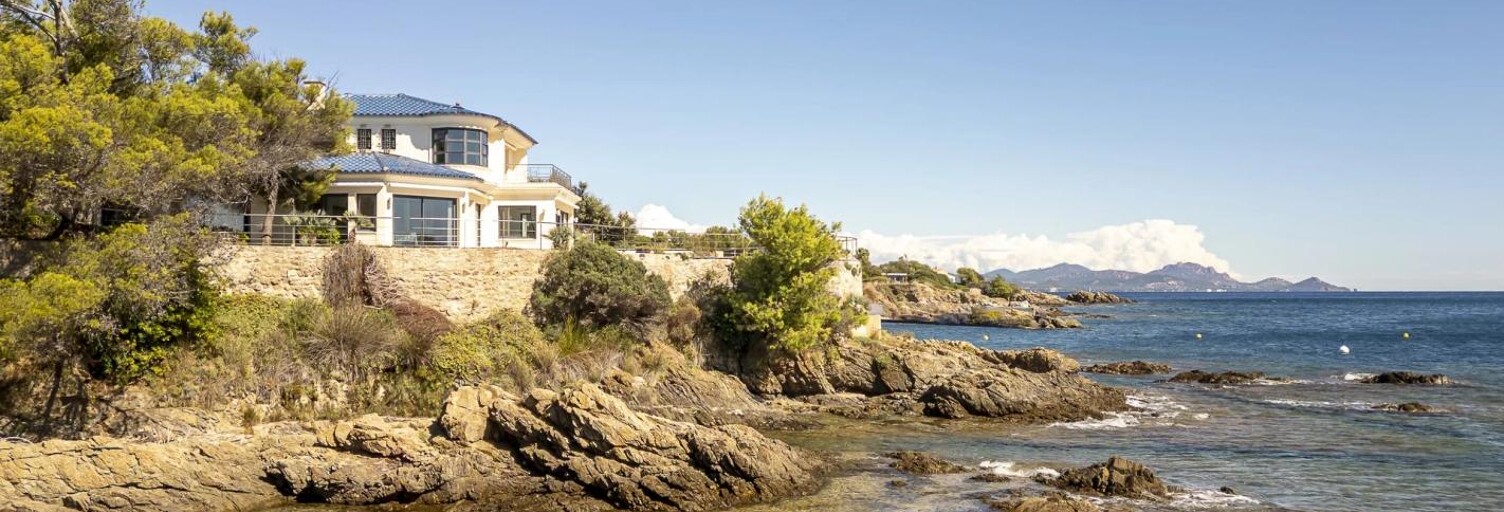 Maison 8 Pièces 240 m² à vendre à Roquebrune-sur-Argens (83380)