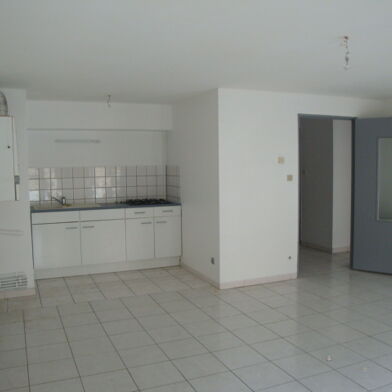Appartement 3 pièces 830 €