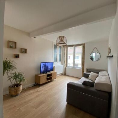 Appartement 3 pièces 860 €