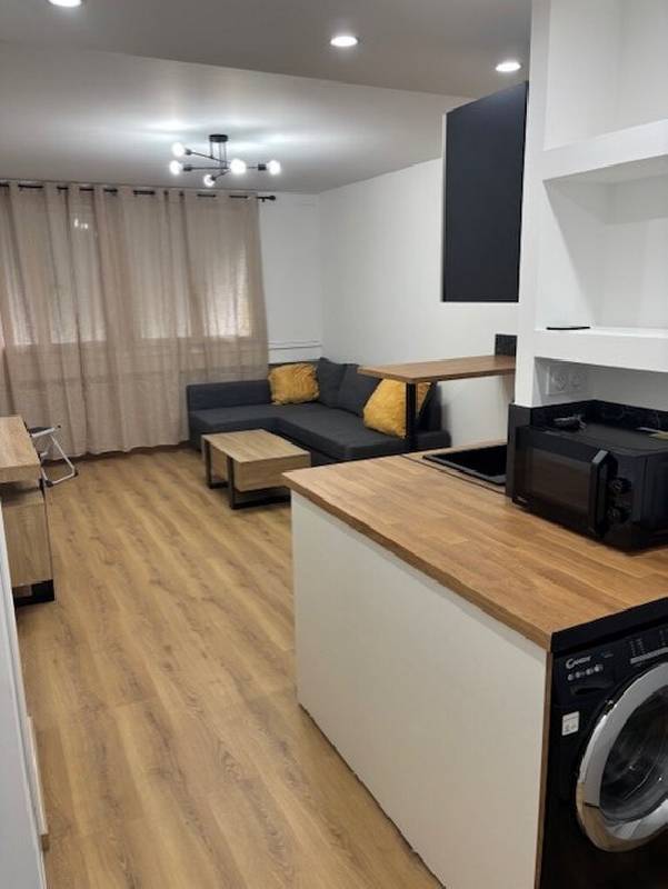 Location T3 46 m² à Pierre-Bénite 1 030 ¤ CC /mois