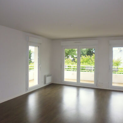 Appartement 3 pièces 840 €