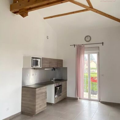 Appartement 3 pièces 840 €