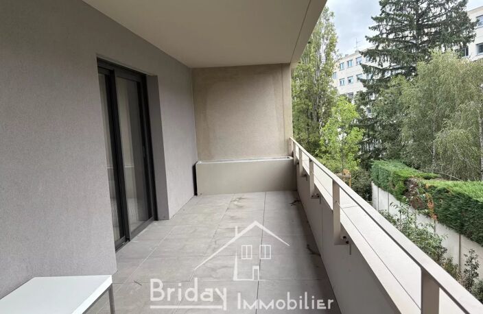ECULLY T4 PROX CENTRE — photo 3