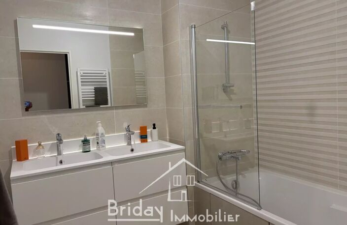 ECULLY T4 PROX CENTRE — photo 4