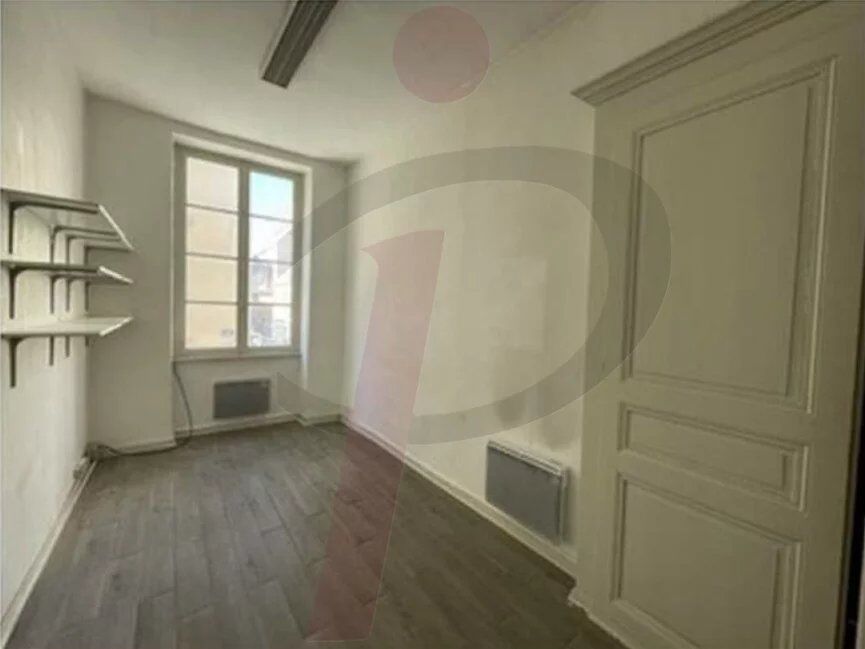 Lyon 4 T1 bis 29 m² refait à neuf. Garage possible
