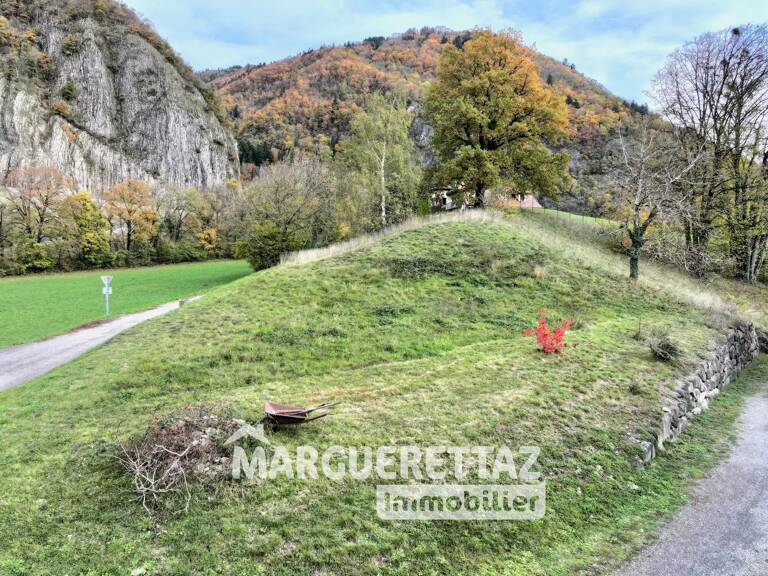 TERRAIN CONSTRUCTIBLE 1340 M² — photo 1