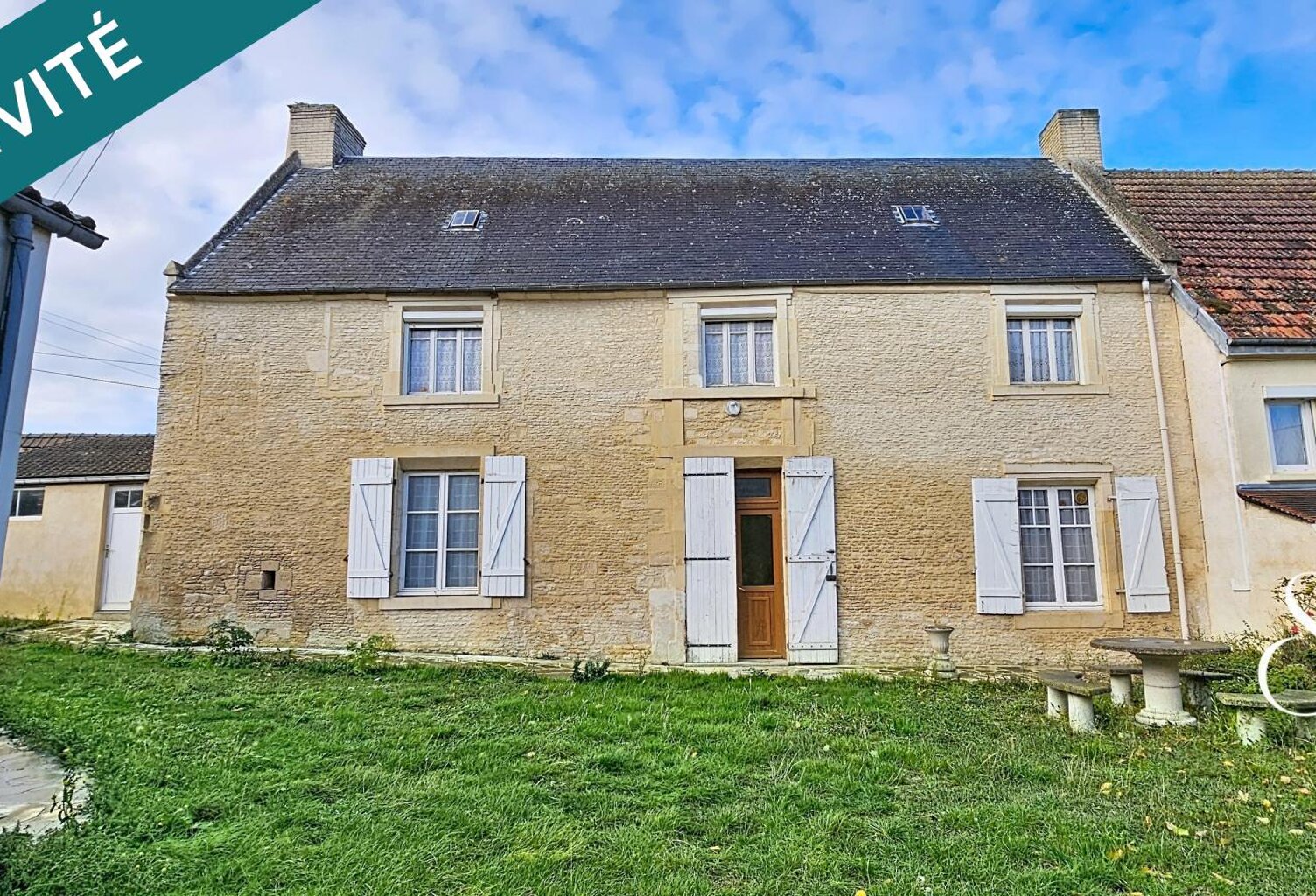 Je suis la Maison des Pierres Blanches — photo 1