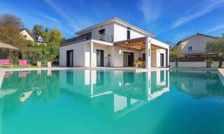 Maison 8 Pièces 217 m² à vendre à Beaucroissant (38140)