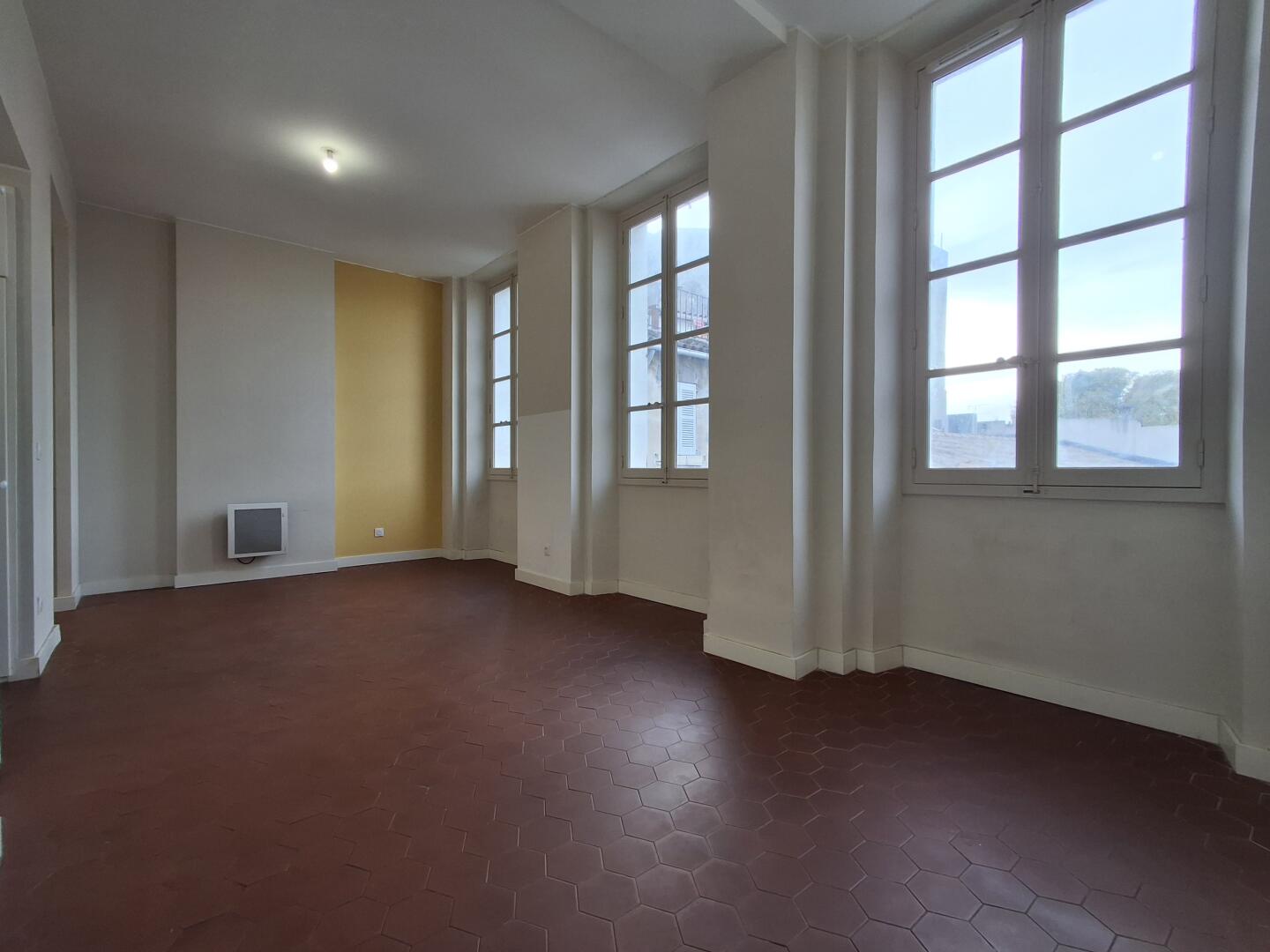 Appartement  T2 à louer Marseille 6eme 13006