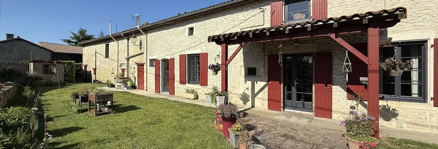 Maison 7 Pièces 219 m² à vendre à La Faye (16700)