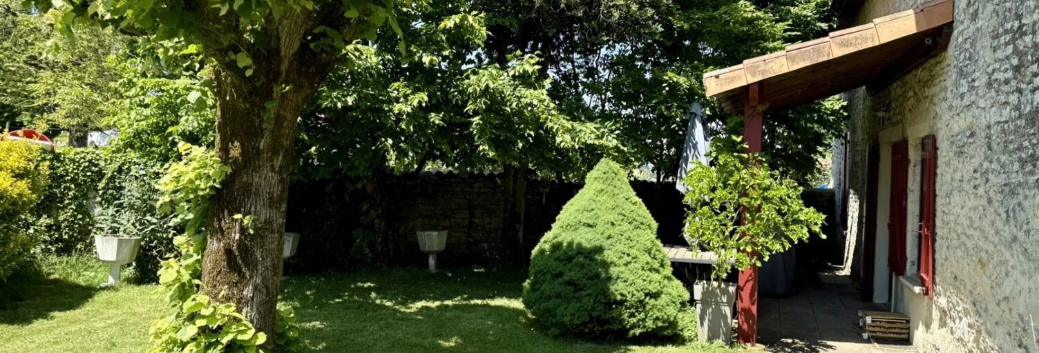 Maison 7 Pièces 219 m² à vendre à La Faye (16700)