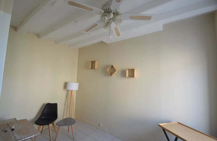 location sur commune ECOMMOY Meublé — photo 4
