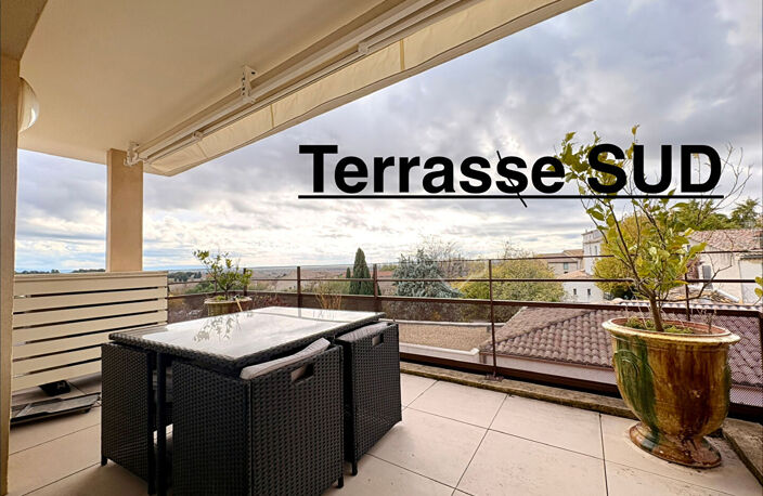 A VENDRE au coeur de Chateauneuf Du Pape dans résidence récente de standing , Appartement t4 de 128 m²  avec grand garage et terrasses — photo 3