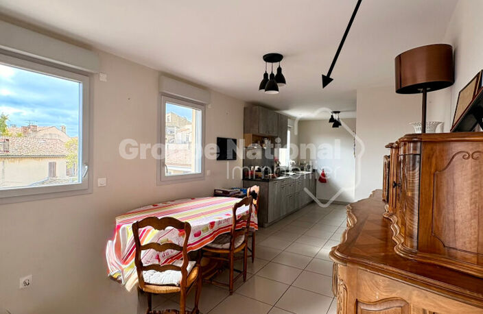 A VENDRE au coeur de Chateauneuf Du Pape dans résidence récente de standing , Appartement t4 de 128 m²  avec grand garage et terrasses — photo 5