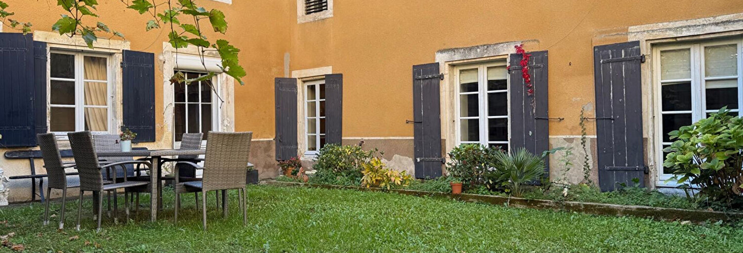 Maison 6 Pièces 245 m² à vendre à Blaye (33390)