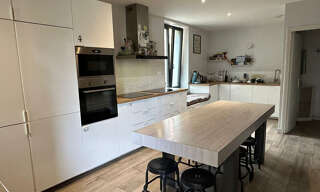 Appartement 9 Pièces 148 m² à louer à Villeurbanne (69100)