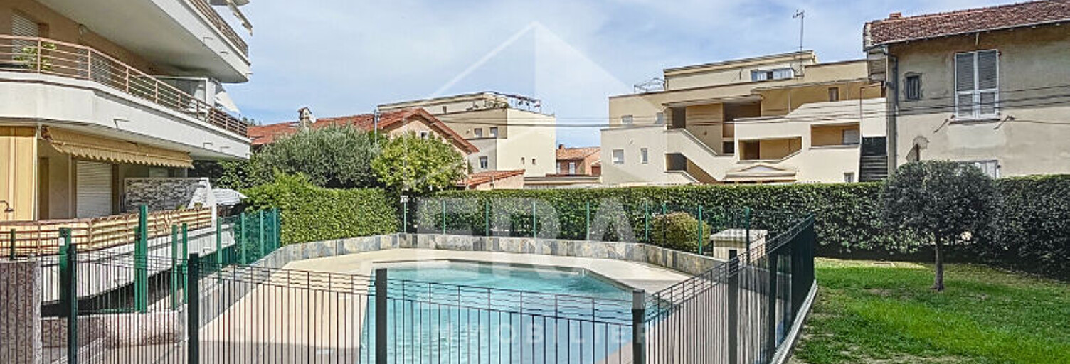 Appartement 1 Pièce 26 m² à louer à Cagnes-sur-Mer (06800)