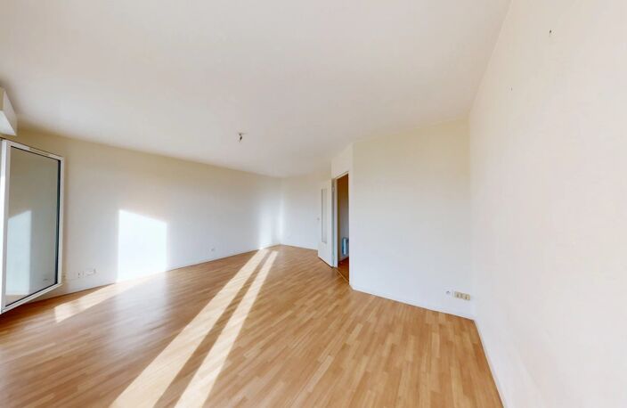 T2 lumineux avec balcon et parking - idéal premier achat ou investissement locatif - MAINVILLIERS ! — photo 2
