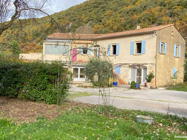 Maison avec 2 logements, dépendances et terrain secteur Vallée du Toulourenc — photo du bien
