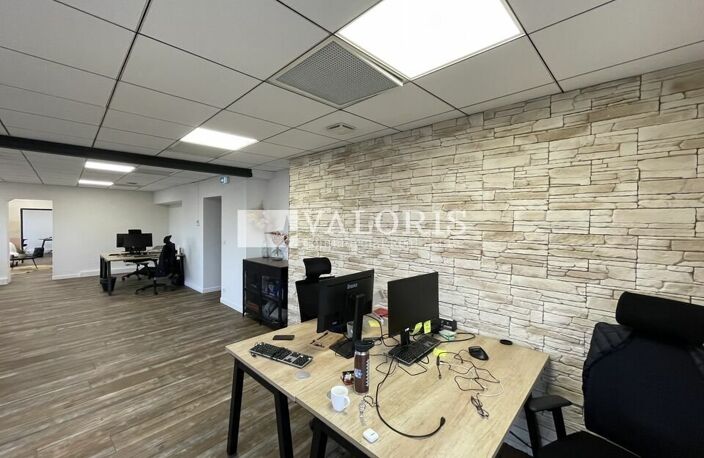 BUREAUX à LOUER — photo 2