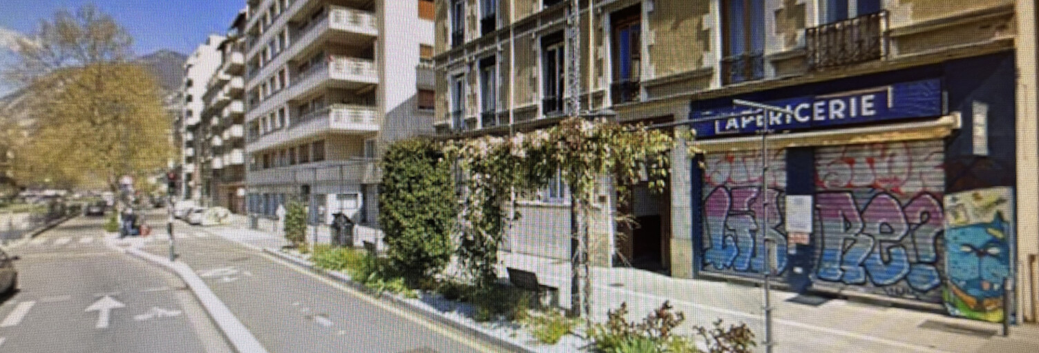 Commerce  57 m² à louer à Grenoble (38000)