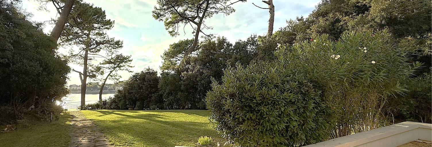 Maison 8 Pièces 215 m² à vendre à Vaux-sur-Mer (17640)