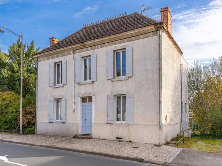 Maison de bourg de 6 pièces principales — photo 1