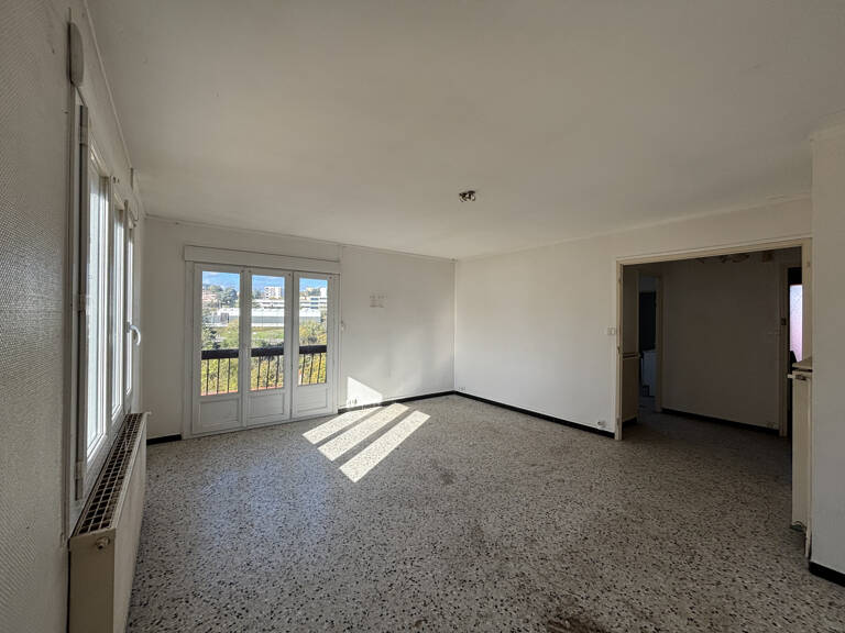 Appartement T4 de 100 m2 à rénover — photo 1