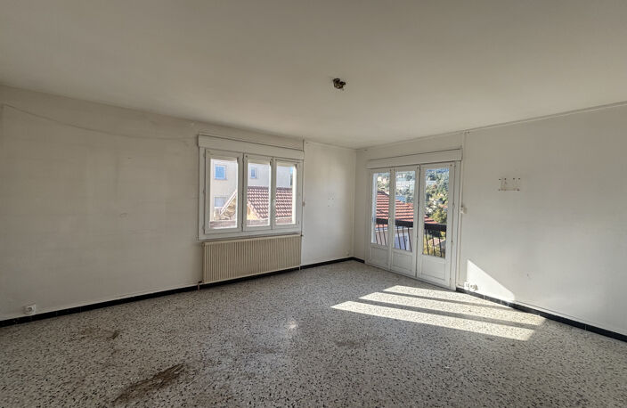 Appartement T4 de 100 m2 à rénover — photo 2
